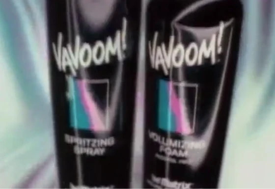 Retro vizuál s dvěma stylingovými produkty značky Matrix.